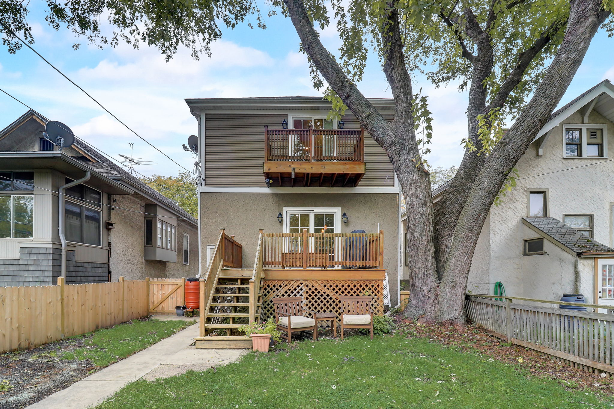 N Taylor Ave-066