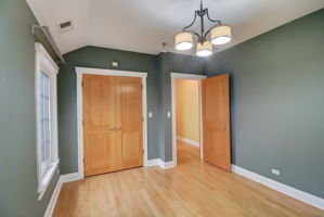 N Taylor Ave-038