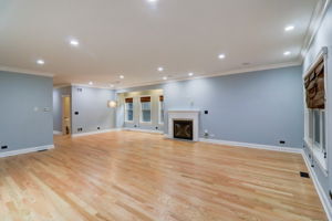 N Taylor Ave-014