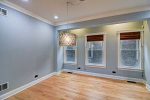 N Taylor Ave-018