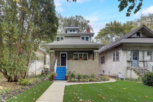 N Taylor Ave-009