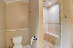 N Taylor Ave-057