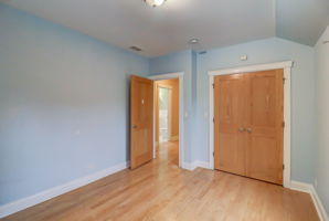 N Taylor Ave-035