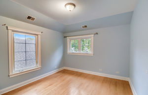 N Taylor Ave-034
