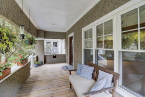 N Taylor Ave-010