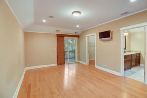 N Taylor Ave-026
