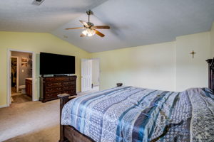 18 Upper Bedroom1 En Suite