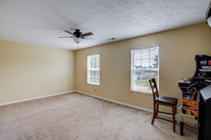 23 Upper Bedroom2
