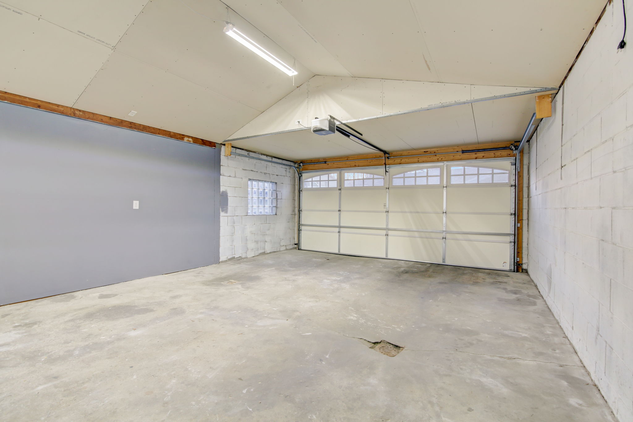 W Prospect Ave-033