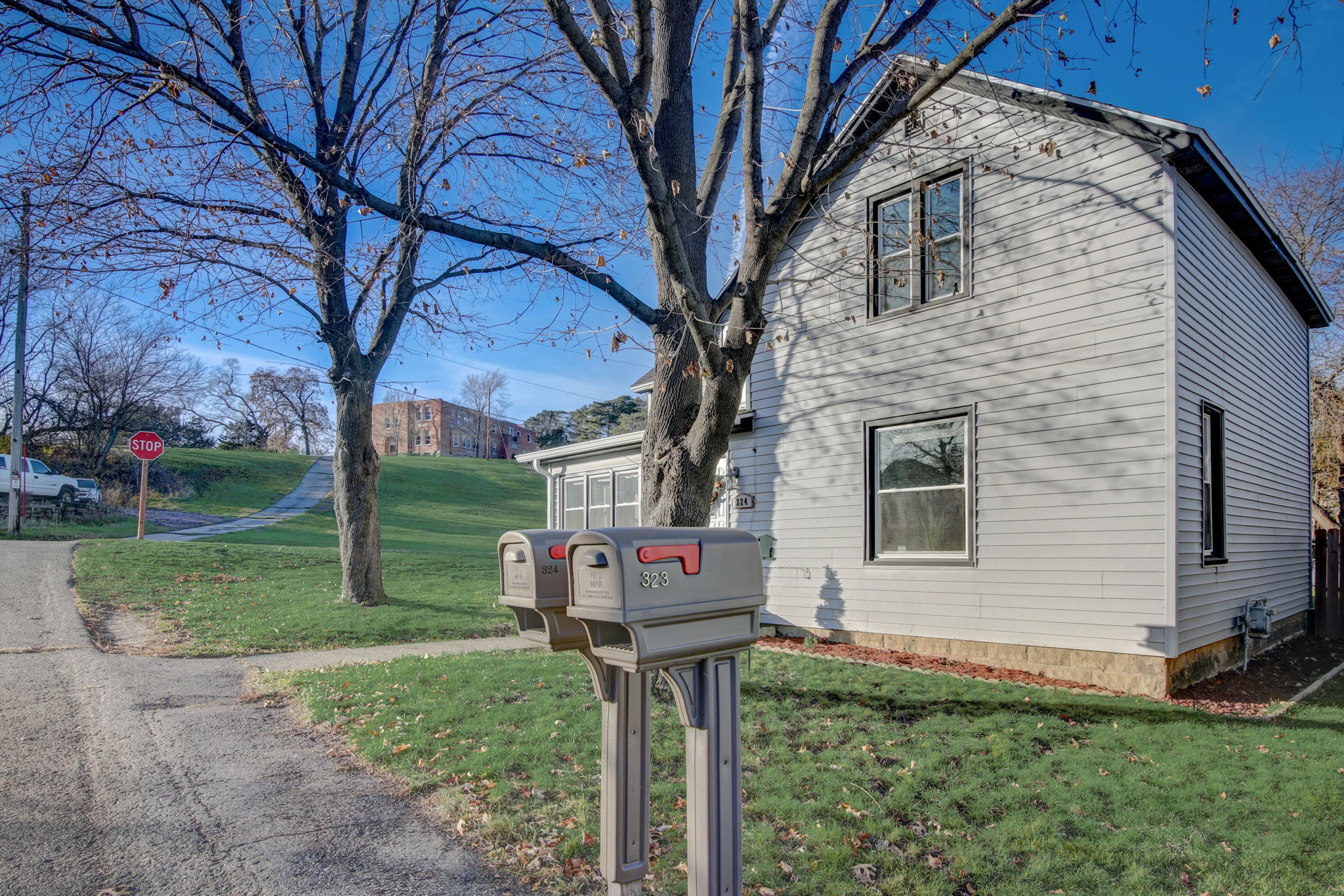 W Prospect Ave-004