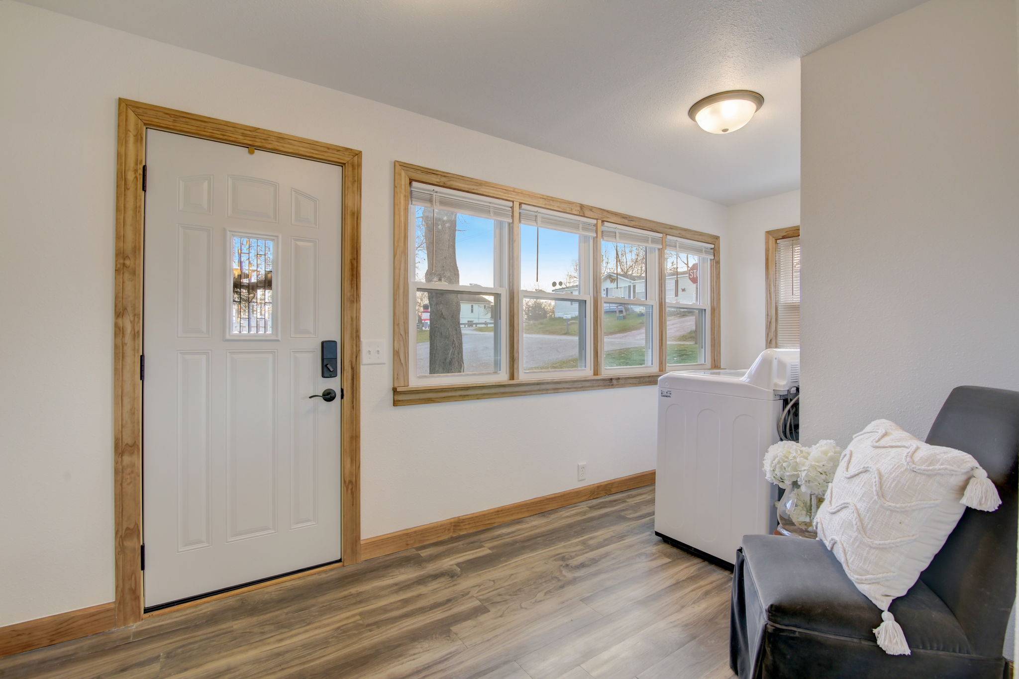 W Prospect Ave-008