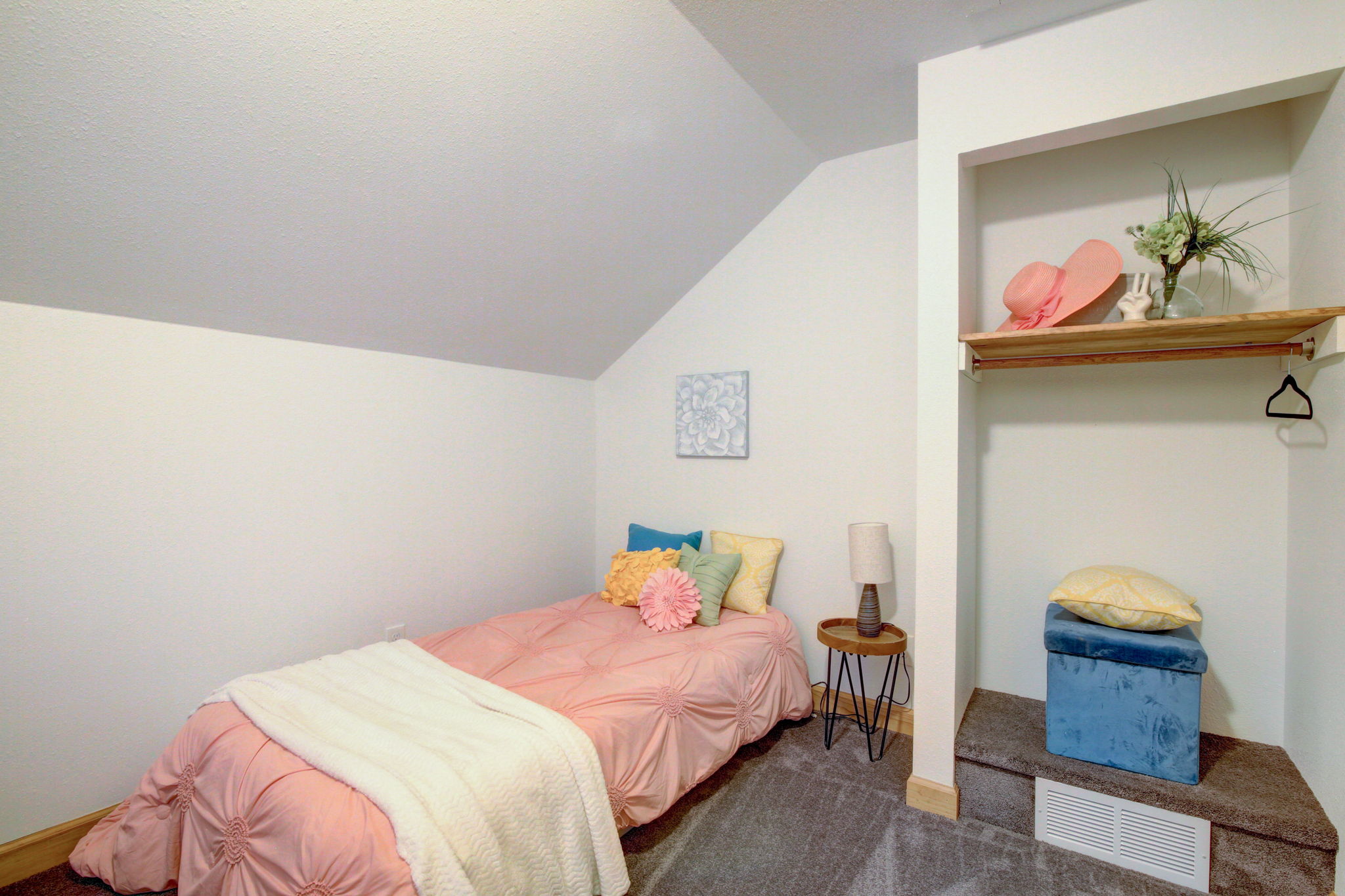 W Prospect Ave-041