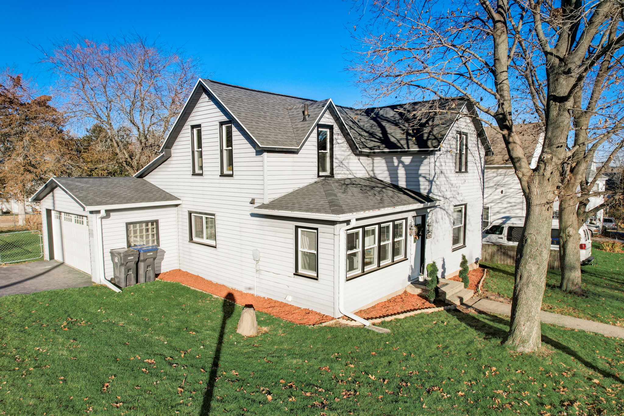 W Prospect Ave-070