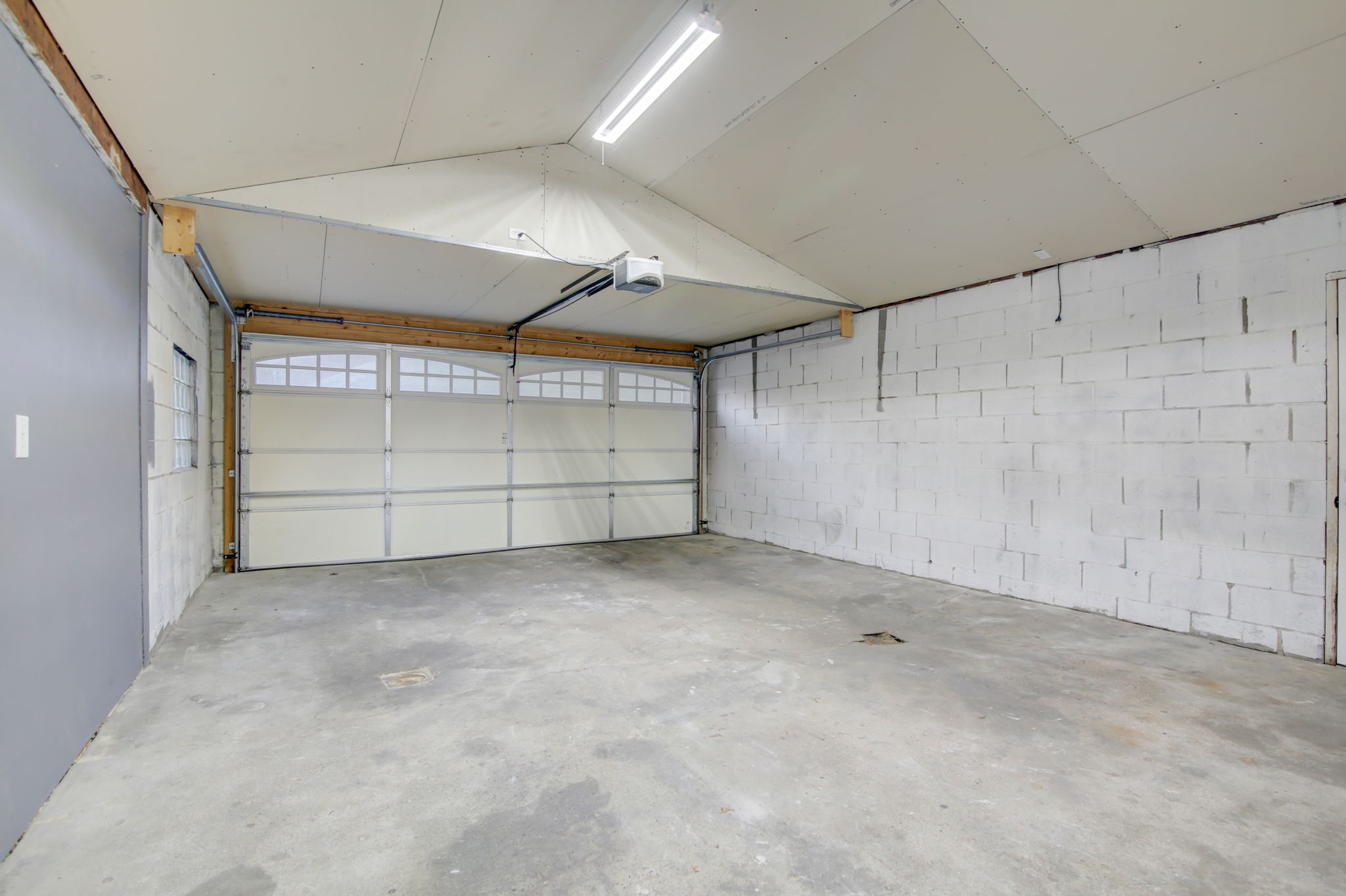 W Prospect Ave-029