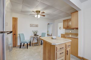 W Prospect Ave-024