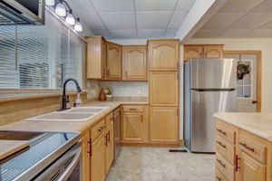 W Prospect Ave-022