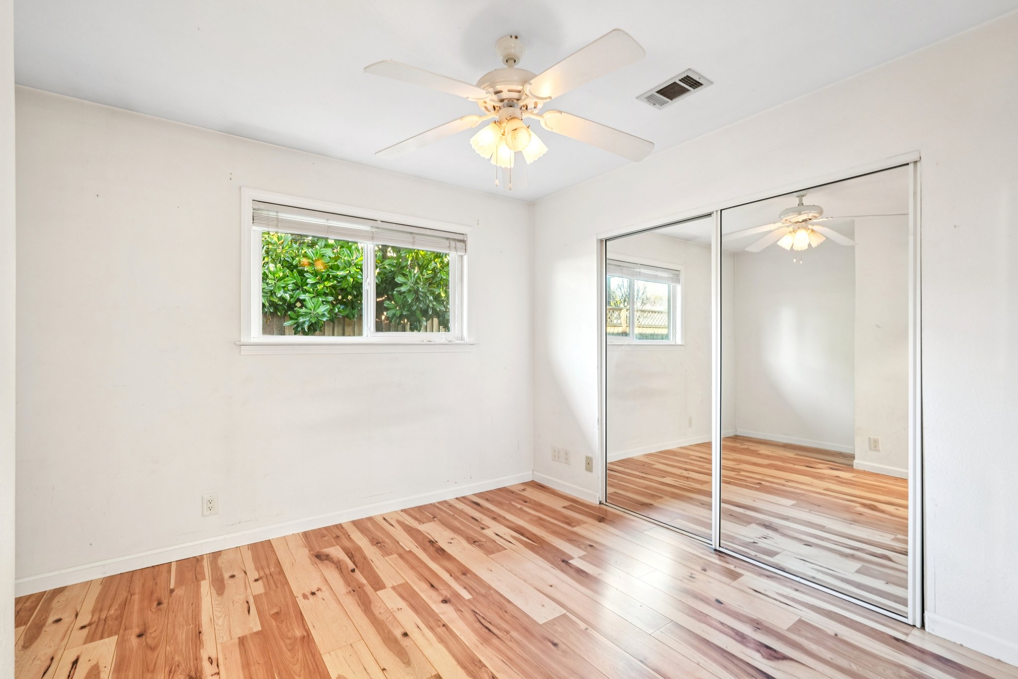 Woodside Cir-S0602-017.jpg