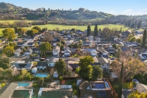 Woodside Cir-S0602-038.jpg