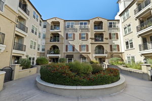  Photo 0