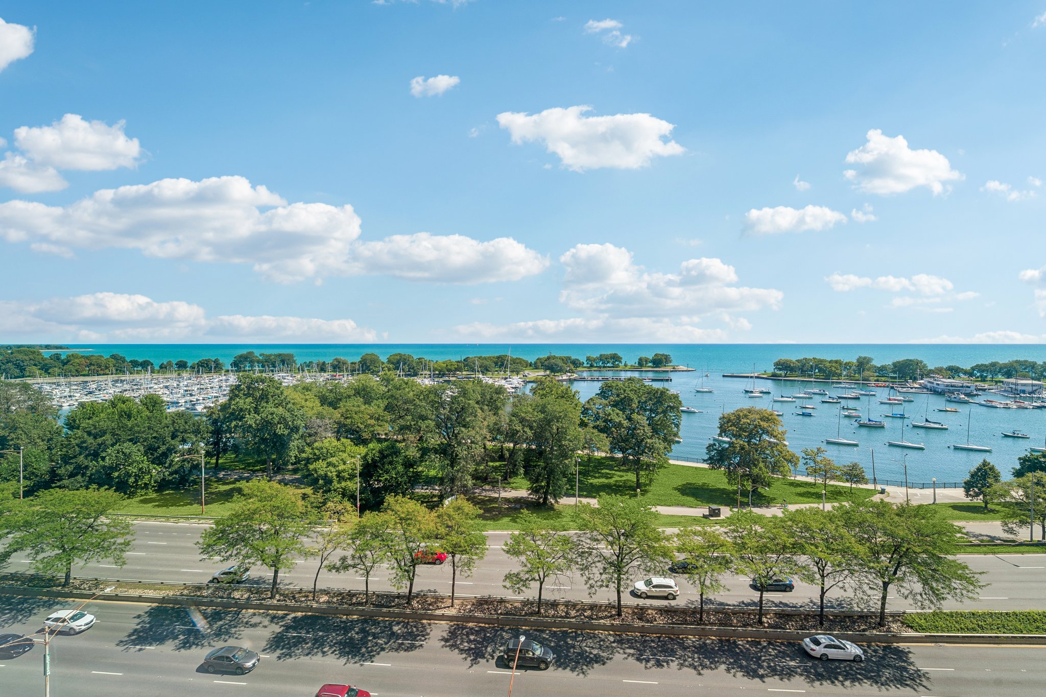 3240 N Lake Shore Dr_009.jpg