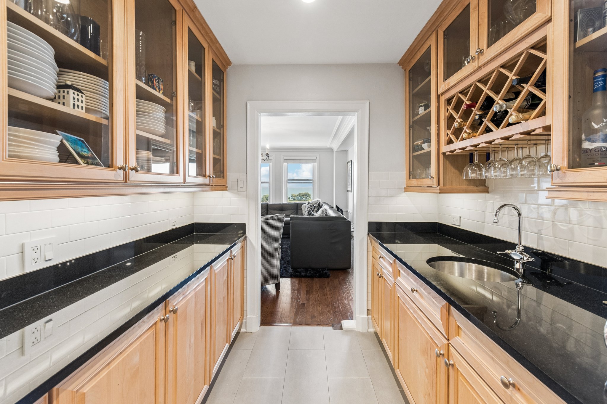 3240 N Lake Shore Dr_013.jpg