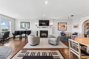 3240 N Lake Shore Dr_003.jpg