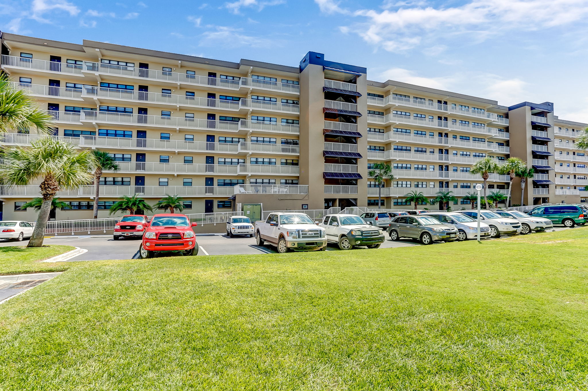 Welcome to 3240 S Fletcher Ave unit 447