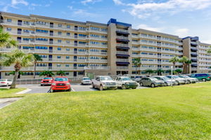Welcome to 3240 S Fletcher Ave unit 447
