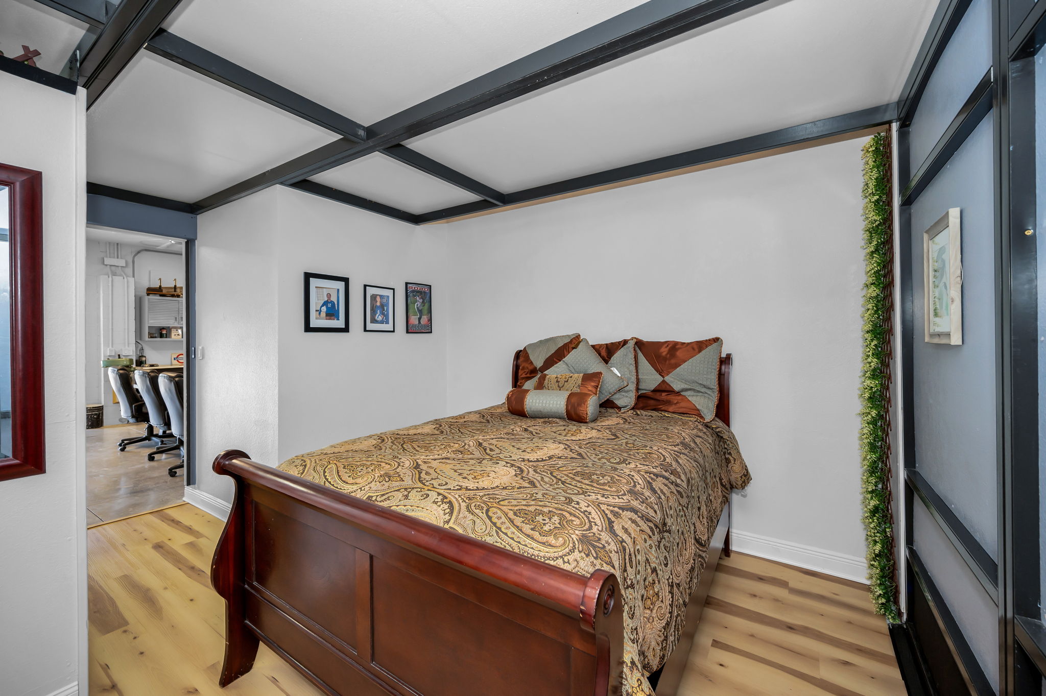 Lower Level Guest Quarters4