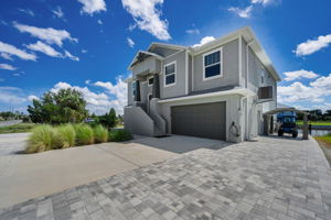 Front Exterior4