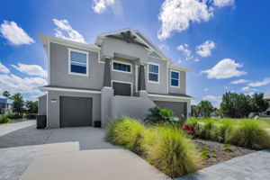 Front Exterior7