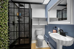 Lower Level Guest Quarters6