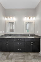Primary Bathroom1e