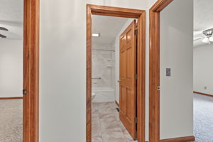  Photo 32