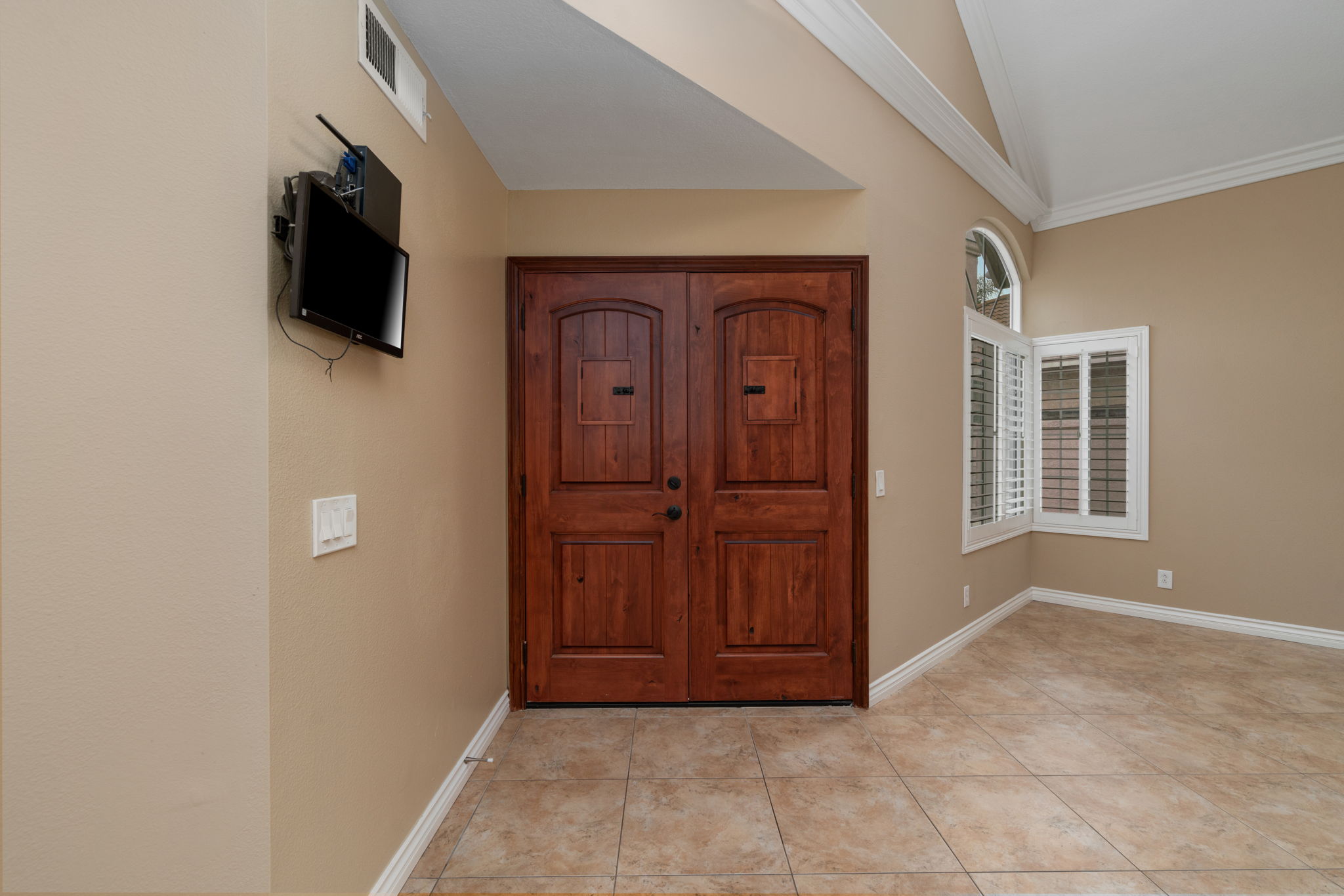 3242 Braemar Ln, Corona, CA 92882 JARA Real Estate Media