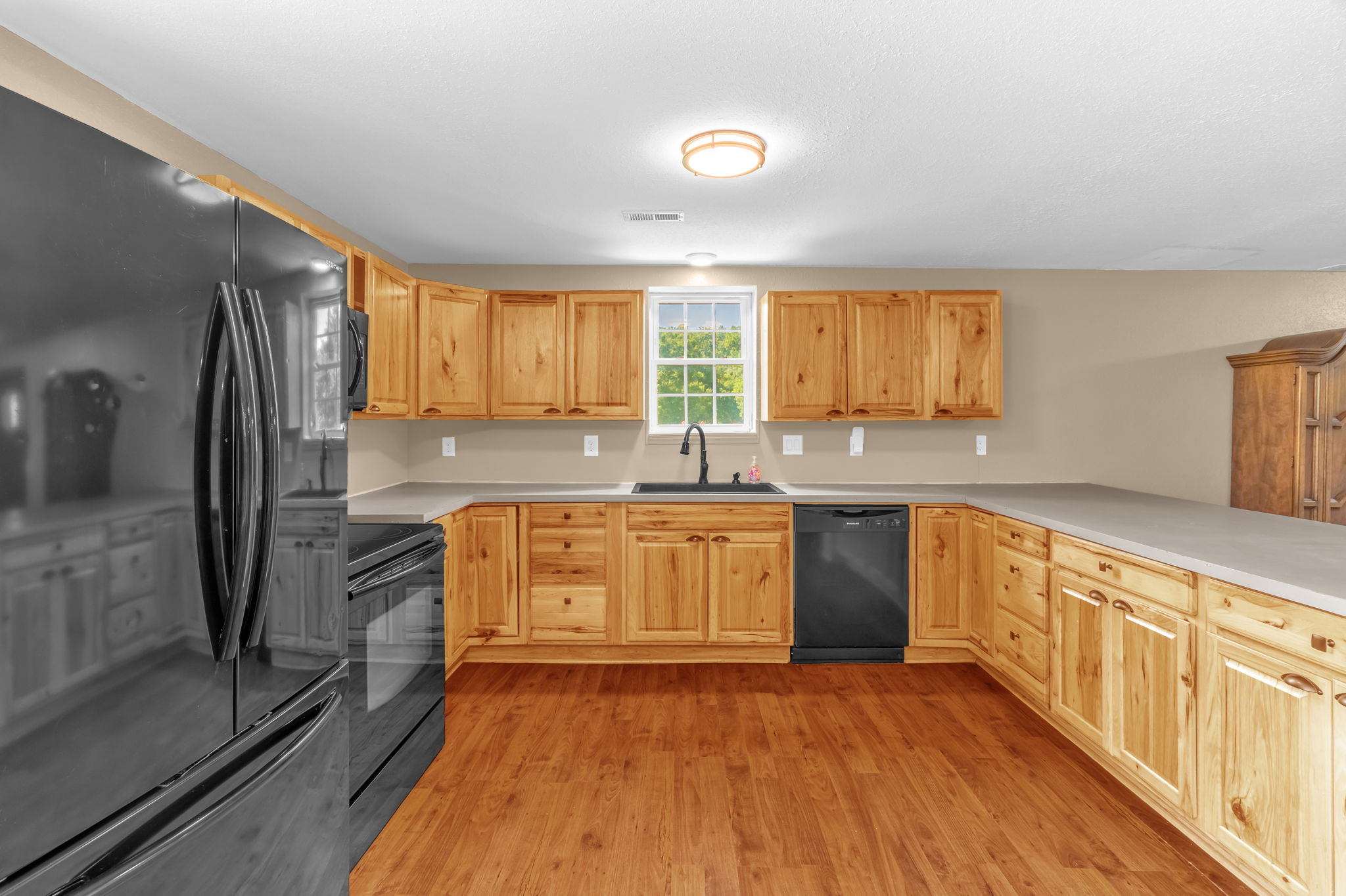 3243 Hauser Rd-10