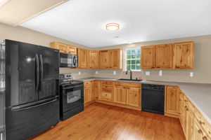 3243 Hauser Rd-9
