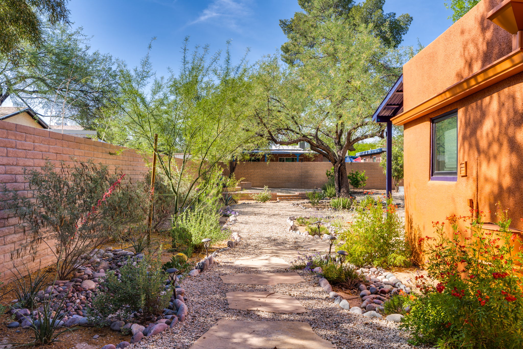 Photo 86