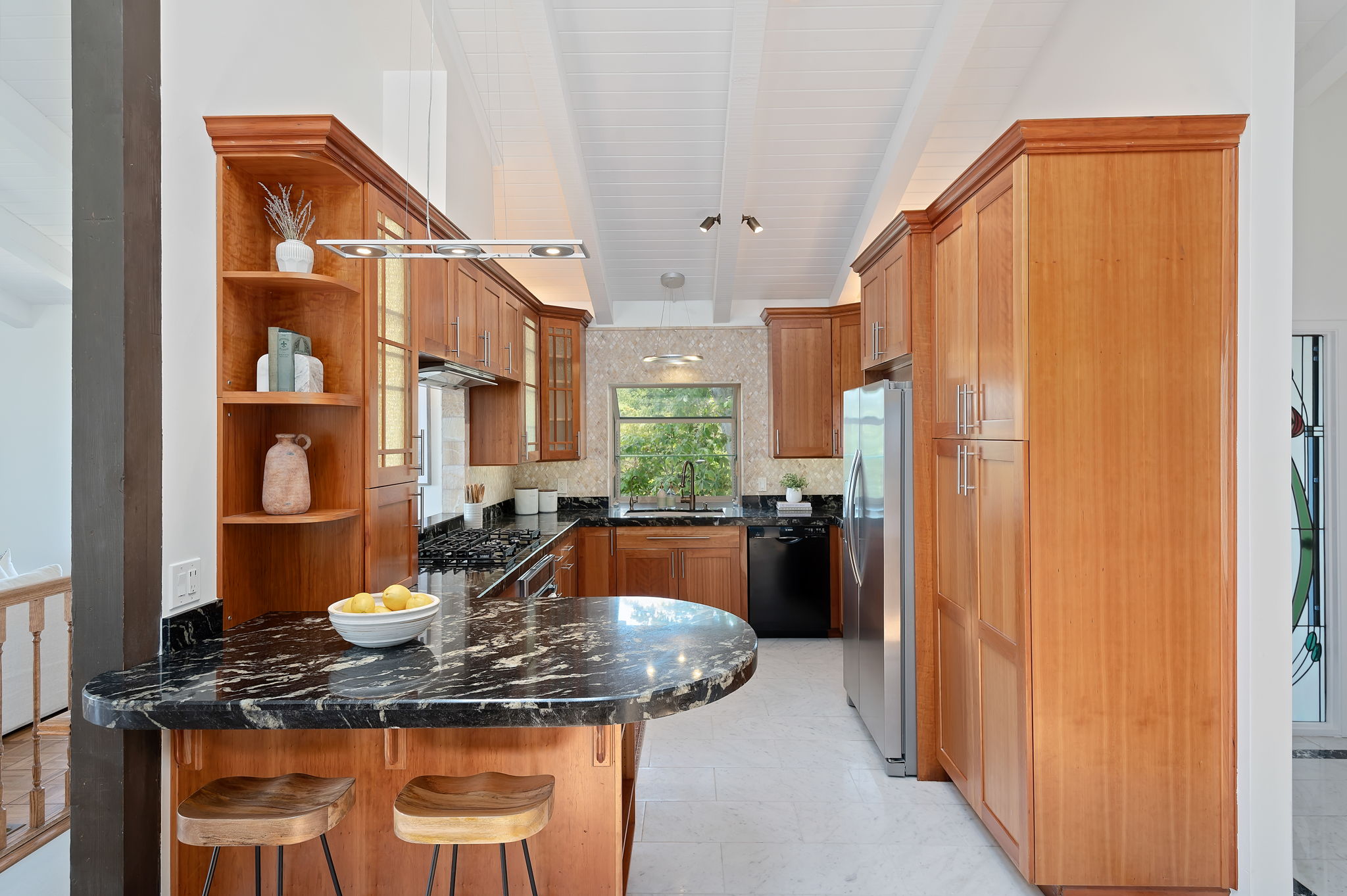 12 - Kitchen