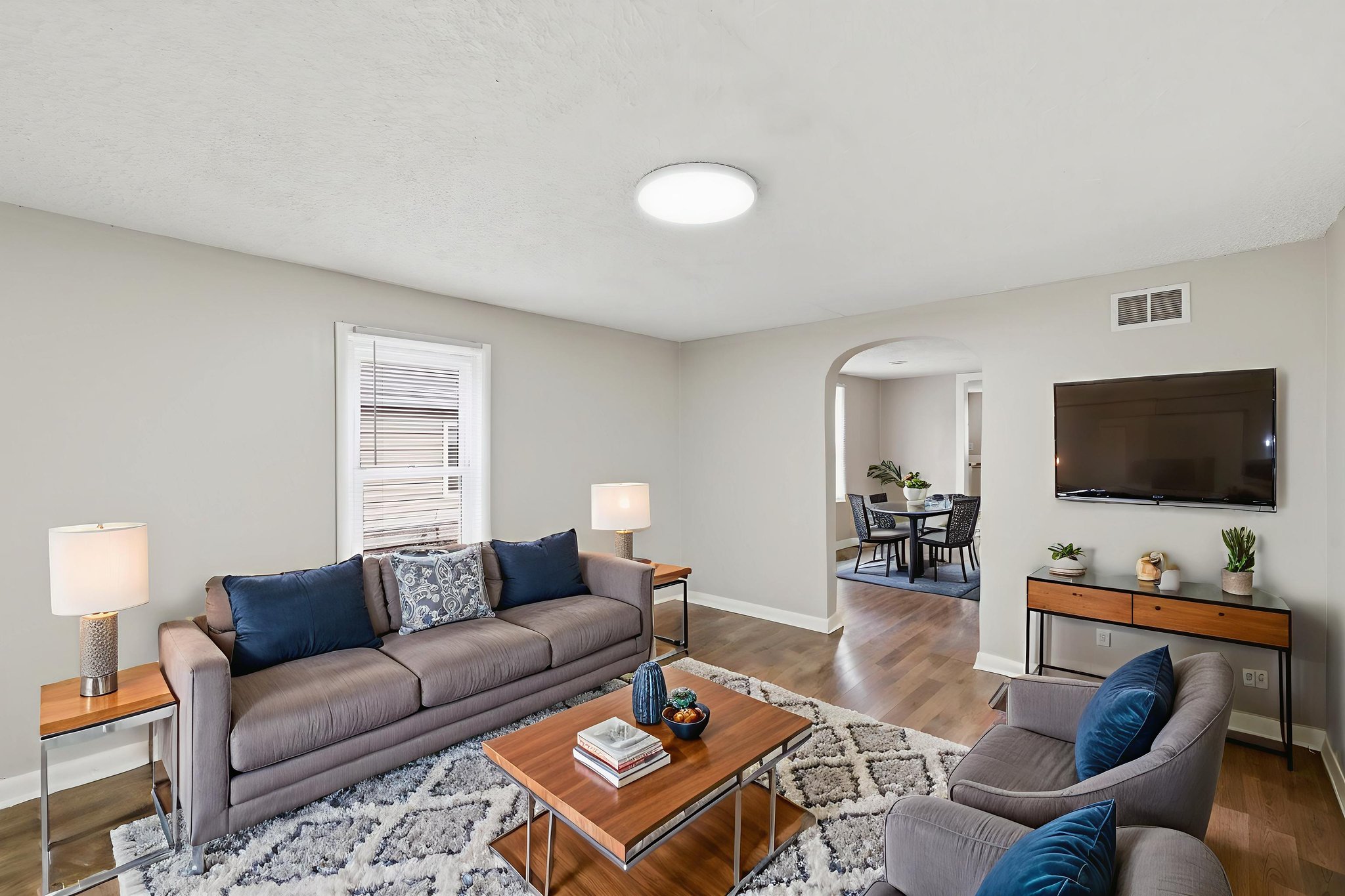 IMG_0268 virtually staged.jpeg