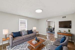 IMG_0268 virtually staged.jpeg