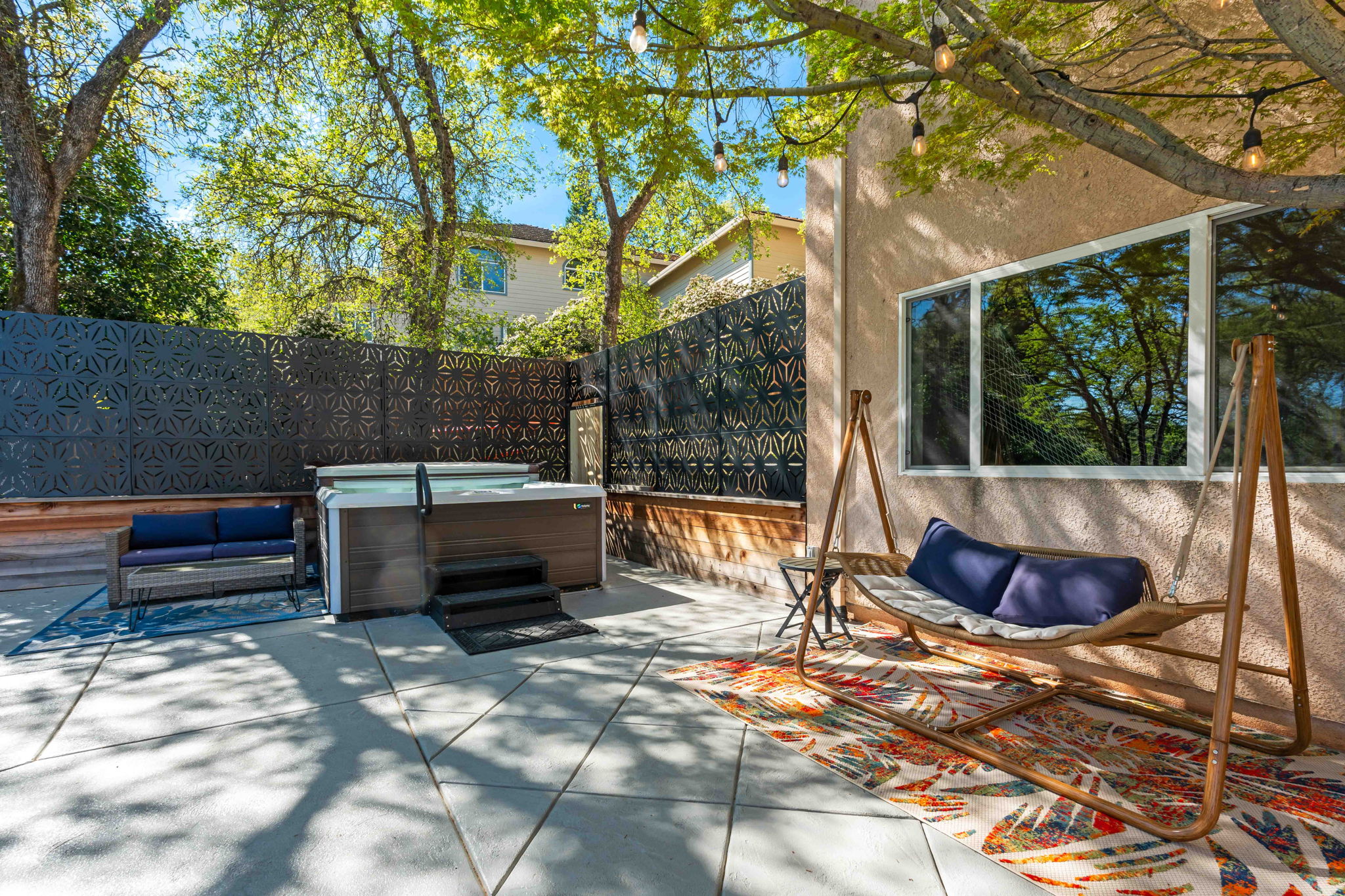 HOT TUB under the stars