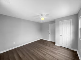  Photo 37