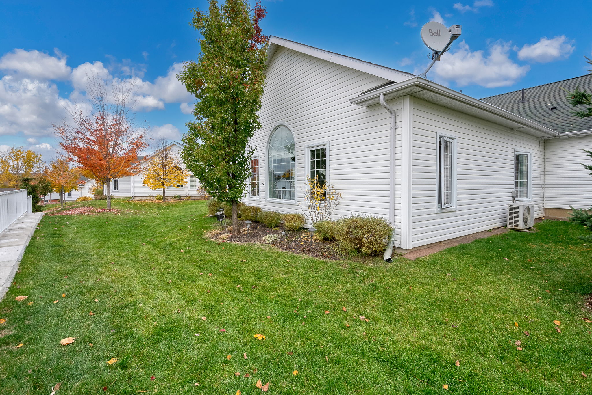 Densmore Rd unit 1104 Cobourg InsideOut Media