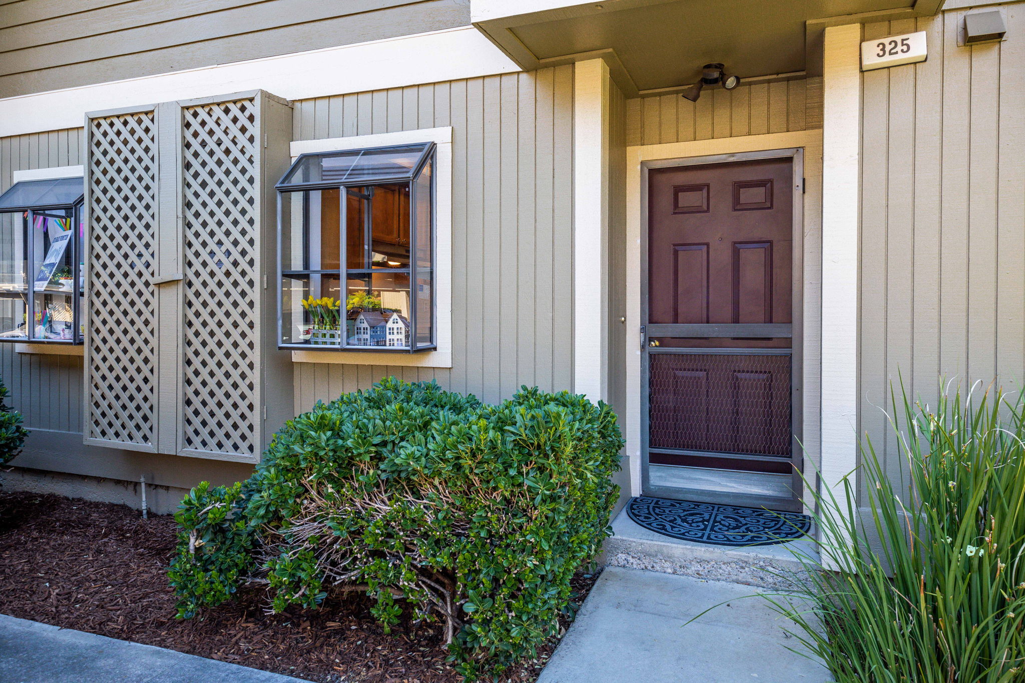  325 Eastgate Ln, Martinez, CA 94553, US Photo 3