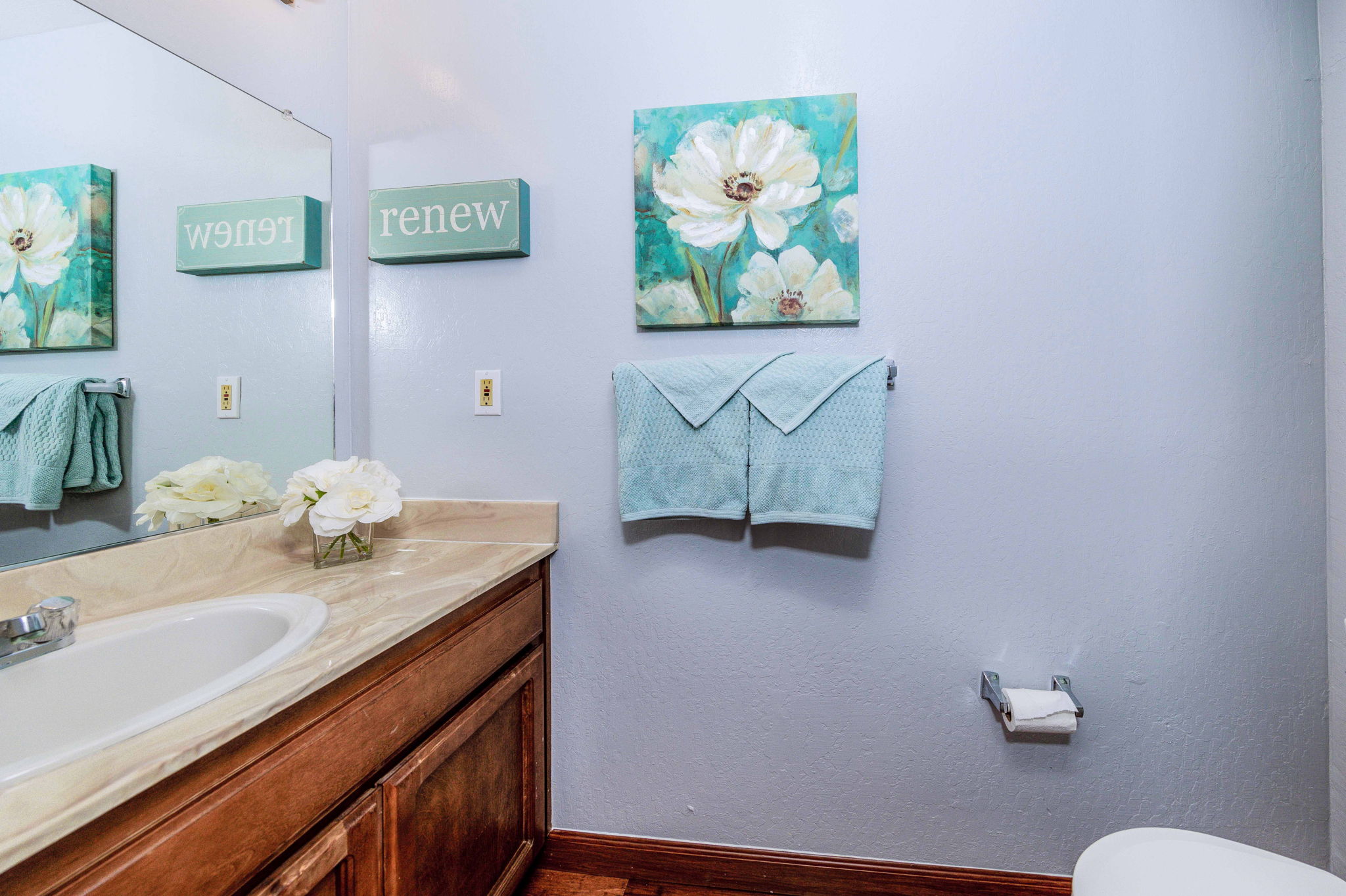  325 Eastgate Ln, Martinez, CA 94553, US Photo 11