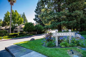  325 Eastgate Ln, Martinez, CA 94553, US Photo 28