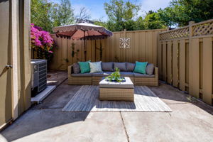  325 Eastgate Ln, Martinez, CA 94553, US Photo 11