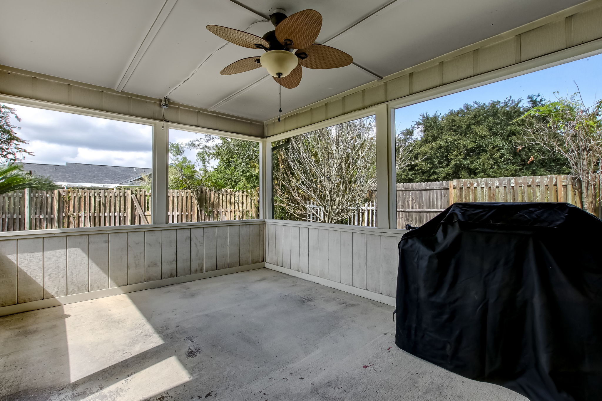 Screened-in Porch