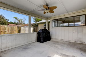 Screened-in Porch